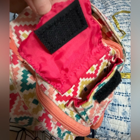 Kavu Spring Montage Aztec Tribal Rope Sling Backpack Crossbody - Picture 6 of 6